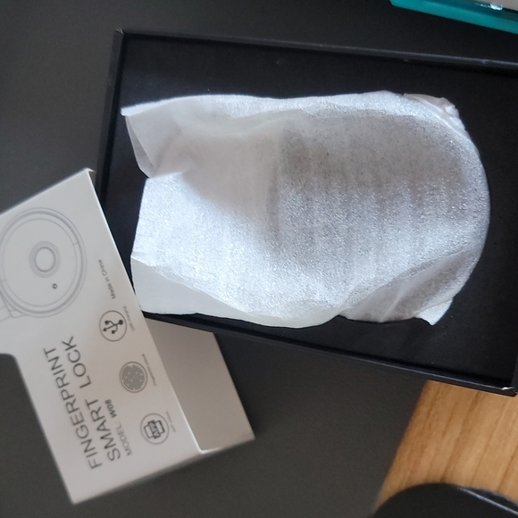 Fingerprint Smart Lock - Picture 4 of 5